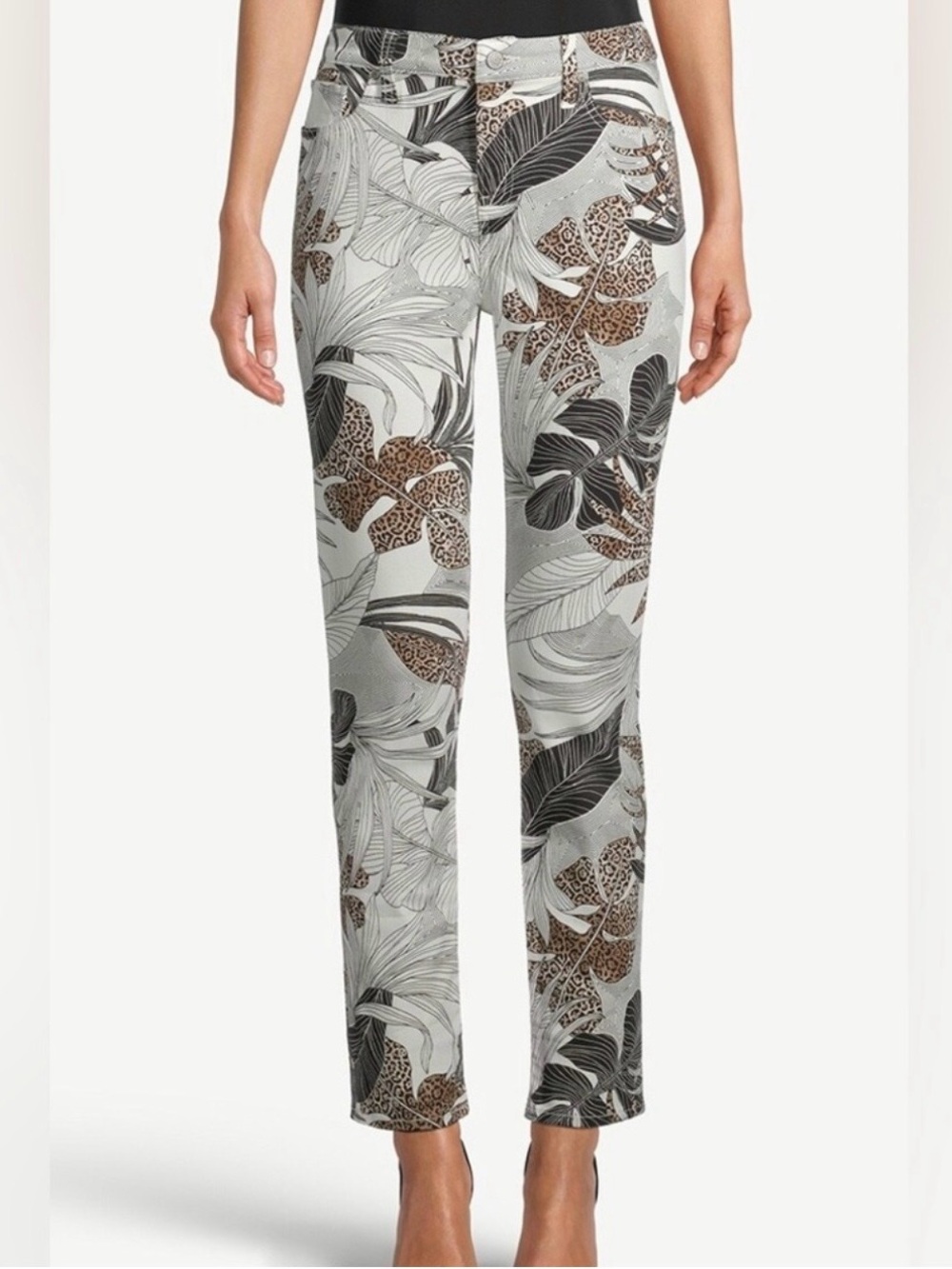 🌿🐆 Chico’s So Slimming Girlfriend Slim Leg Ankle Jeans | Tropical Leaf